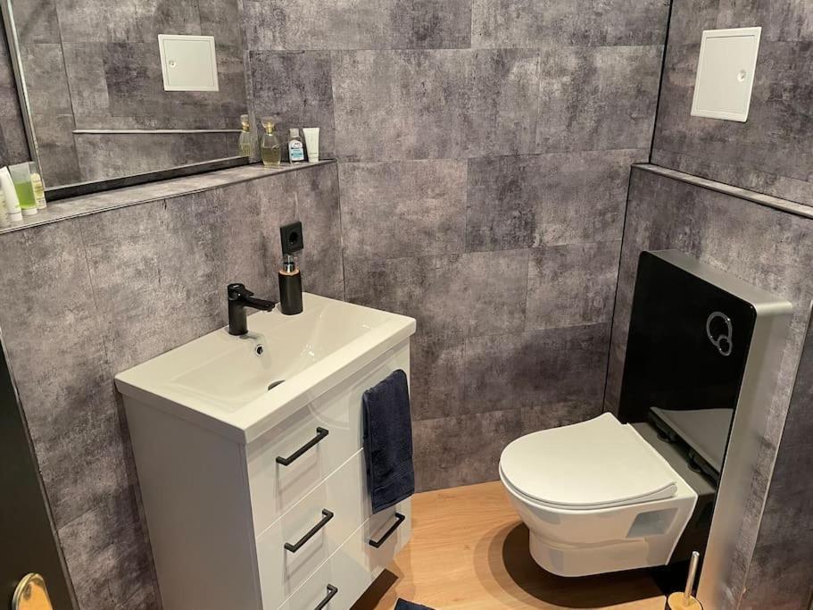 Innenstadt Refugium In Ruhiger Wasserlage+Balkon Leipzig Exteriör bild